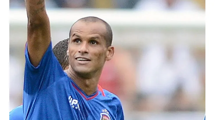 Rivaldo não se intimida e ‘crava’ favorito para o Choque-Rei e surpreende: “Oportunidade”