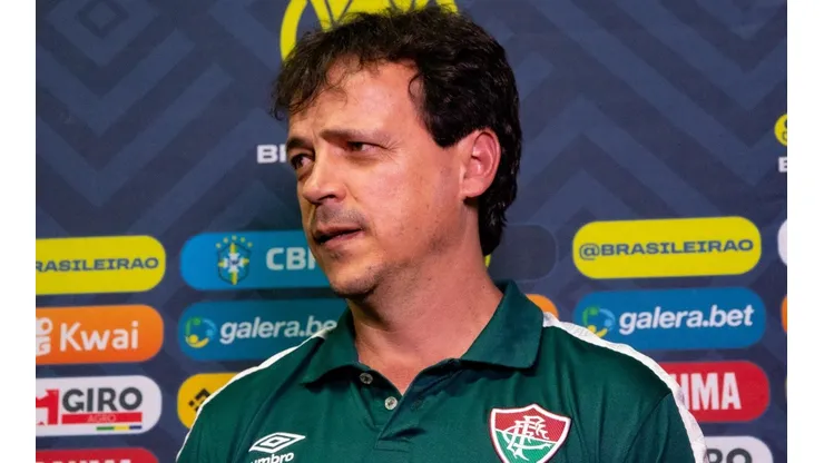 Fernando Diniz pode perder meia-atacante no Fluminense (Foto: Fernando Moreno/AGIF)