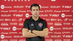 Fotos:Pietro Carpi /ECV | Burse já comandou seu primeiro treino com o Vitória