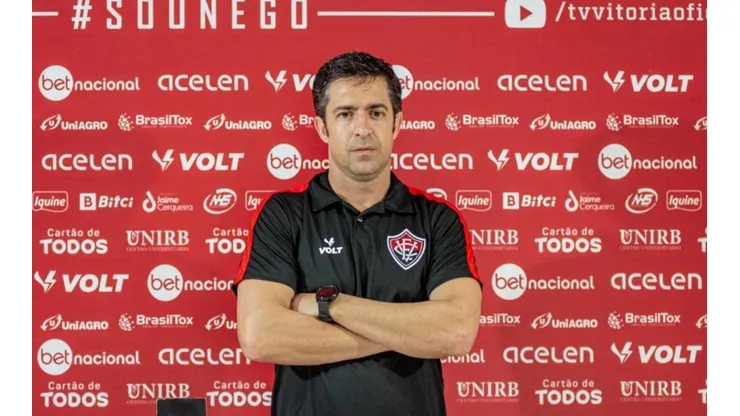Fotos:Pietro Carpi /ECV | Burse já comandou seu primeiro treino com o Vitória