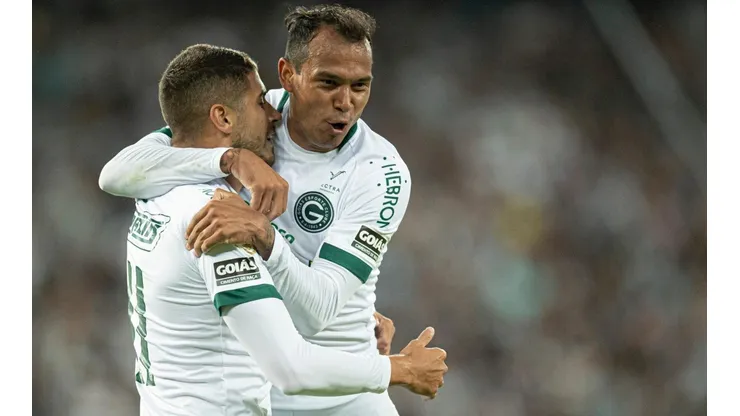 Foto: Jorge Rodrigues/AGIF - Vinícius é o maior assistente da equipe do Goiás no ano