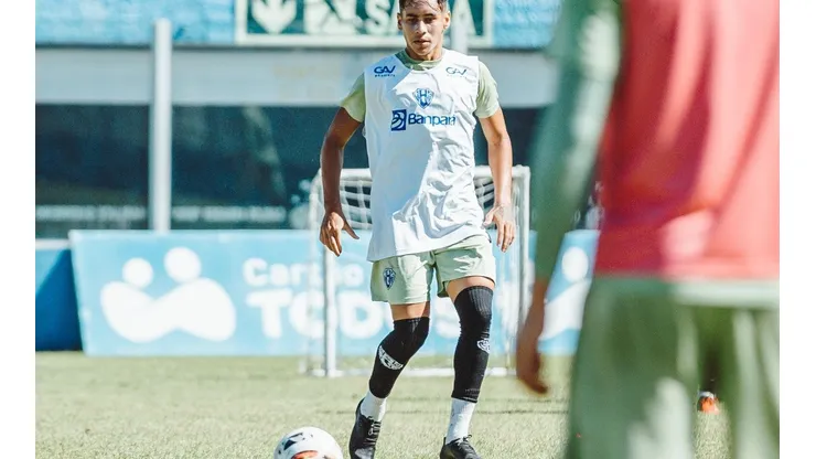 John Wesley/Paysandu. José Aldo vive boa fase na equipe bicolor