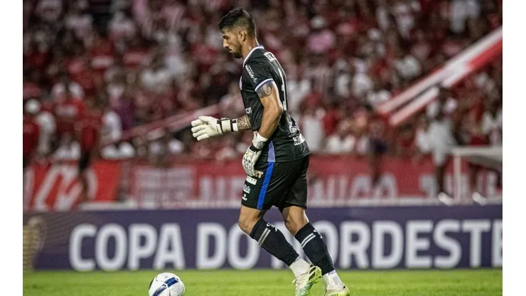 Foto: Celio Junior/AGIF - Marcelo Carné retorna ao time titular do CSA contra o Guarani