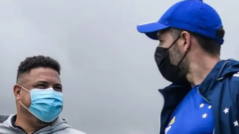 - Ronaldo ao lado de Pezzolano