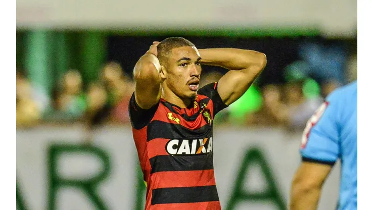 Adryelson foi revelado pelo Sport. Foto: Ricardo Luis Artifon/AGIF