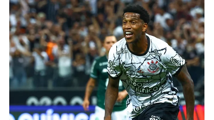 Marcello Zambrana/AGIF/ Gil completa 350 jogos com a camisa do Corinthians; confira o top 25 com ídolos do Clube.
