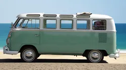 O veículo encontrado na cara se parece com uma Kombi