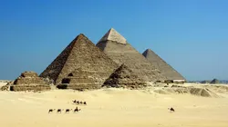 Projeto quer escanear toda a estrutura interna das pirâmides usando partículas energéticas do espaço. Foto: Pixabay.