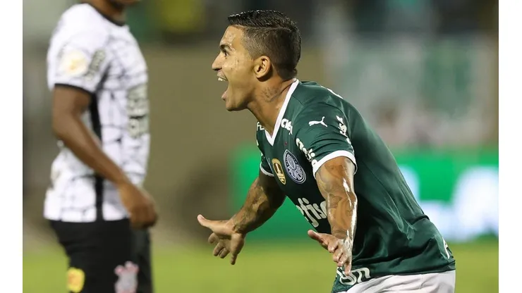 Foto: (Flickr Oficial Palmeiras/Cesar Greco) - Dudu marcou um dos gols do Palmeiras na vitória sobre o Corinthians neste sábado (23)