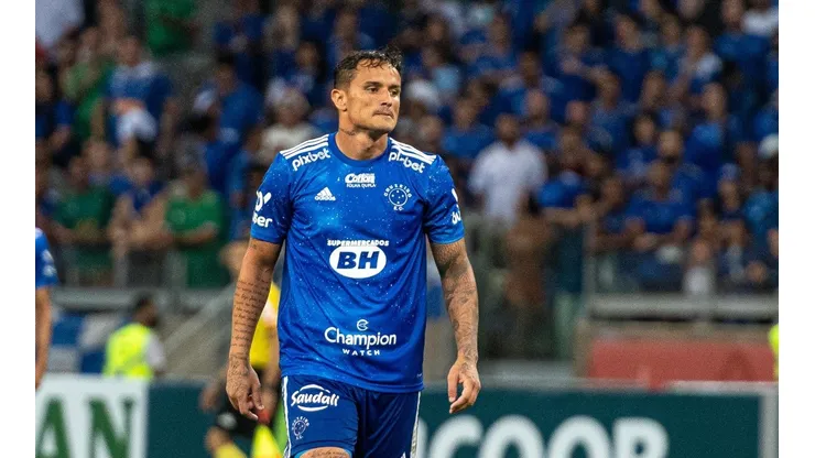 Foto: Alessandra Torres/AGIF | Edu lesionou a musculatura da coxa direto e desfalca a equipe desde o dia 12