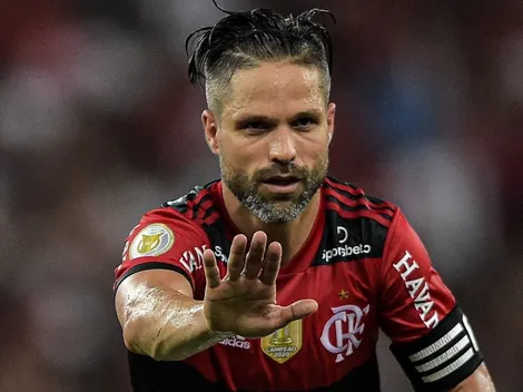 [ASSISTA] Diego invade sala de entrevistas e provocação a Venê viraliza