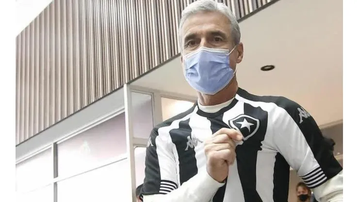 Foto: Vítor Silva/Botafogo - Professor ganha previsão de estreia