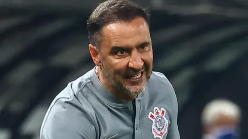 Foto: Marcello Zambrana/AGIF - Vítor Pereira vem analisando as opções do elenco.