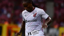 Créditos: Fabio Wosniak/athletico.com.br - Daniel Cruz (foto) é um dos mais cotados de Valentim para iniciar o Athletiba