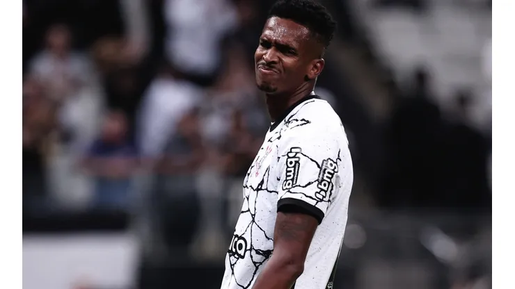 Ettore Chiereguini/AGIF - Jô é punido pelo Corinthians