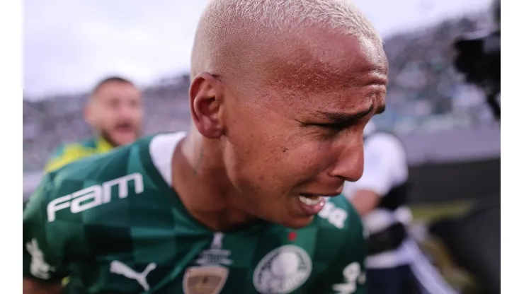 Foto: Ettore Chiereguini/AGIF - Deyverson está em reta final de contrato e já tem contato do Vasco; problema é que Jailson já o convidou para o América-MG