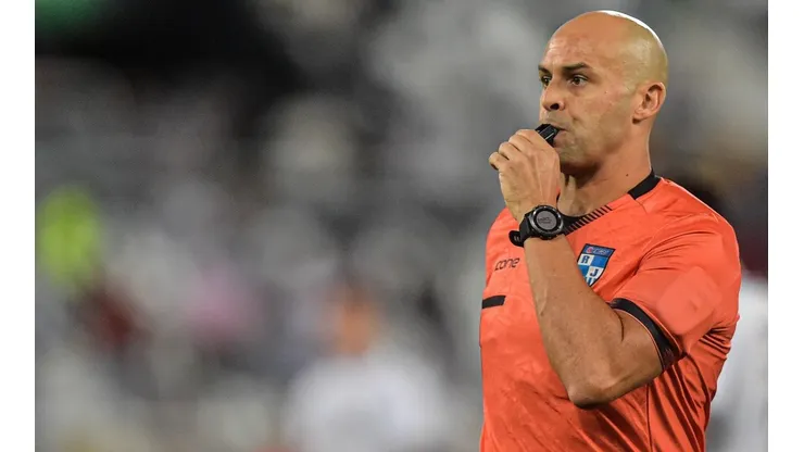 Foto: Thiago Ribeiro/AGIF | O jogo foi comandado pelo árbitro Grazianni Maciel Rocha