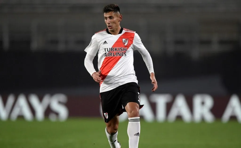 Fabrizio Angileri durante partida. Foto: Juan Mabromata - Pool/Getty Images