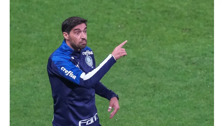 Foto: Marcello Zambrana/AGIF | Abel dedura proposta por atacante do Palmeiras cogitado no Inter