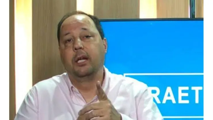 - O jornalista destacou que a adaptação seria mais rápida com um técnico brasileiro