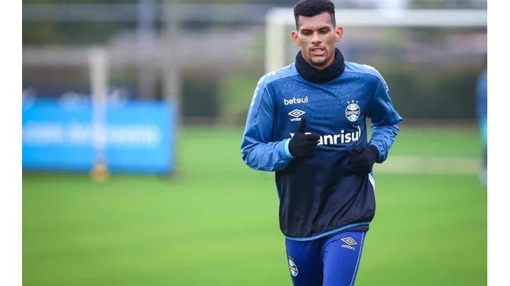 Foto: Lucas Uebel/Grêmio FBPA - Rodrigues tem tido testado na LD do Grêmio, o que "barrou" negociação por Daniel Guedes