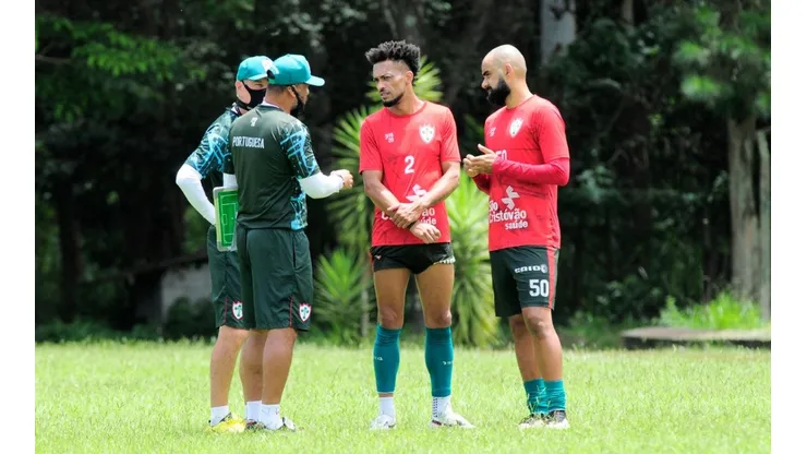 Sérgio Soares comanda a Portuguesa no Paulistão A2 (Foto: Dorival Rosa/Portuguesa)