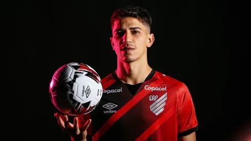 José Tramontin/Athletico-PR - Vitor Bueno desabafa sobre ex-clube