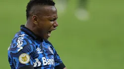 Foto: Pedro Vilela/Getty Images - Campaz escapou de sondagens nesta janela e vê Villasanti com perigo de sair do Grêmio