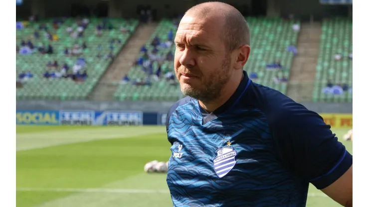 Fernando Moreno/AGIF - Mozart, técnico do CSA