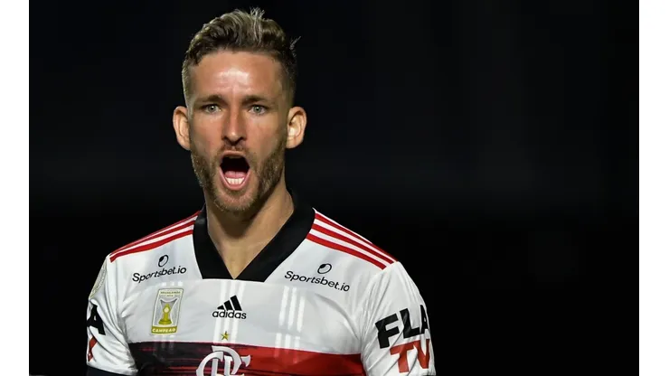 Foto: Thiago Ribeiro/AGIF | No Mais Querido Léo Pereira atuou em 69 jogos e marcou um gol
