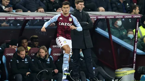 Coutinho começou a partida no banco, mas entrou e foi decisivo para o Aston Villa em sua estreia pelo clube