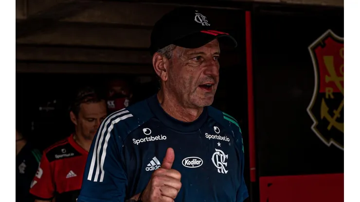 Foto: Paula Reis/Flamengo - Presidente foi informado da saída do atacante.