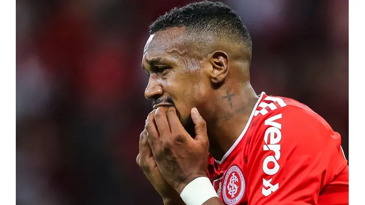 Situação de Edenilson chega no limite e Inter marca reunião para definir futuro do volante