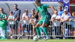 Georgios Vagiannidis of Panathinaikos between Bayer Leverkusen
