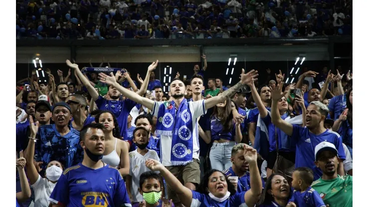 Torcida do Cruzeiro esteve presente nos jogos finais do Clube em 2021; tendência é que público seja mais atraído a estar nas partidas na próxima temporada