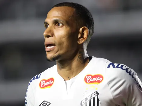 Pedrinho e Laquintana brigam por vaga de Otero no Santos