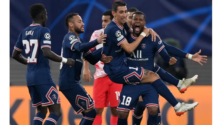 Na Inglaterra, Manchester City e Paris Saint-Germain se enfrentam pela 5ª rodada da fase da competição e podem sair de campo classificados.
