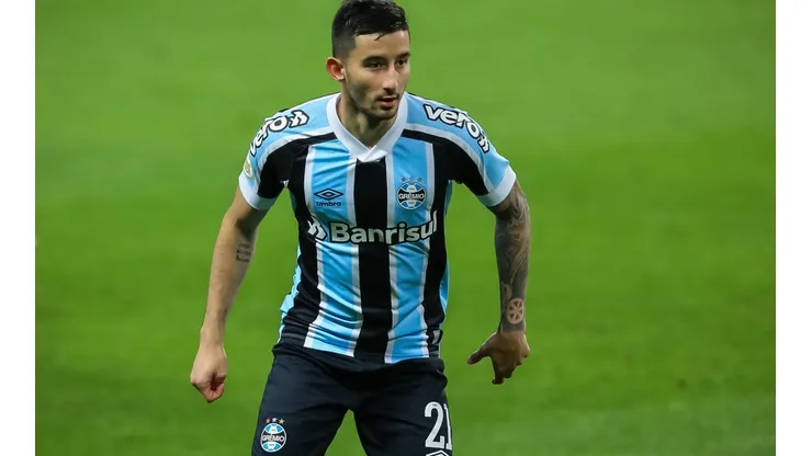 Foto: Pedro H. Tesch/AGIF - Villasanti entrou no decorrer de vitória contra a Chape, mas deve começar no banco contra Flamengo