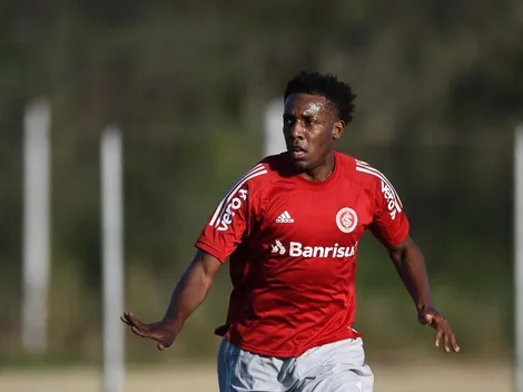 Aguirre esboça Internacional para encarar o Athletico Paranaense com retorno de Moisés e mais dois titulares