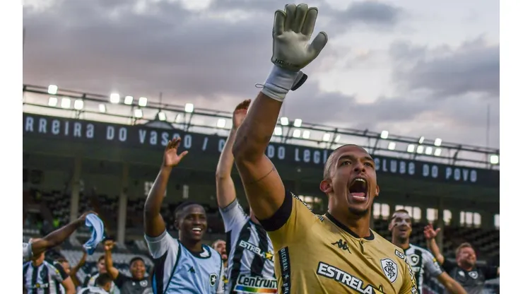 Botafogo precisa vencer Ponte Preta e Operário para se manter tranquilo na liderança da competição | Crédito: Thiago Ribeiro/AGIF