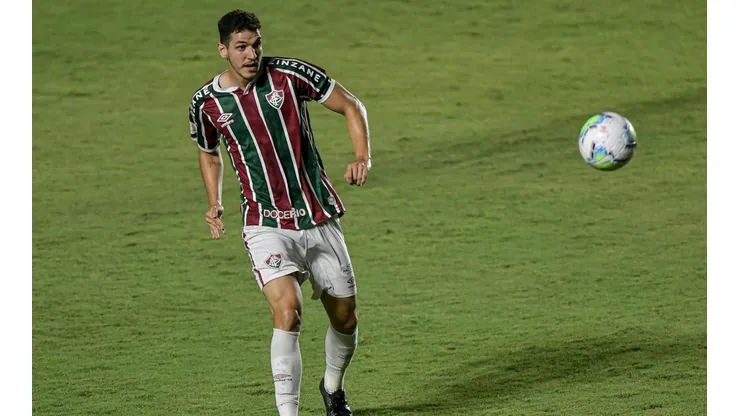 Nino relembra virada histórica do Fluminense contra o Grêmio em 2019 (Foto: Thiago Ribeiro/AGIF)
