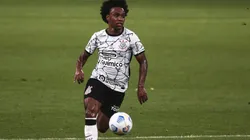 Willian deve voltar a jogar na próxima semana (Foto: Ettore Chiereguini/AGIF)