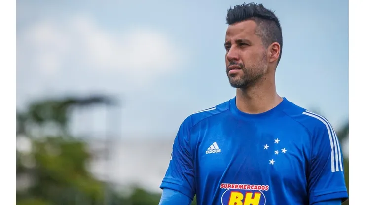Goleiro Fábio assumiu a articulação para os jogadores do Cruzeiro terminarem greve