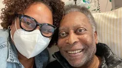 "Meus amigos, eu sigo me recuperando muito bem. Hoje eu recebi visitas de familiares e continuo sorrindo todos os dias. Obrigado por todo amor que recebo de vocês", escreveu o ídolo do futebol no sábado (18).