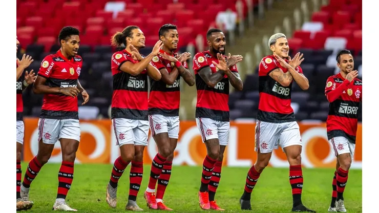Neste sábado, o time Rubro-Negro enfrente o Peixe, na Vila Belmiro.