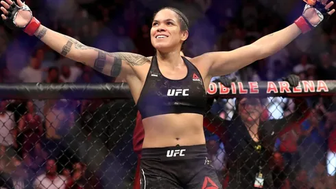 Amanda Nunes testou positivo para a Covid-19 (Foto: Getty Images)