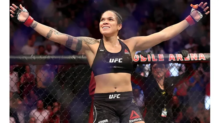 Amanda Nunes testou positivo para a Covid-19 (Foto: Getty Images)