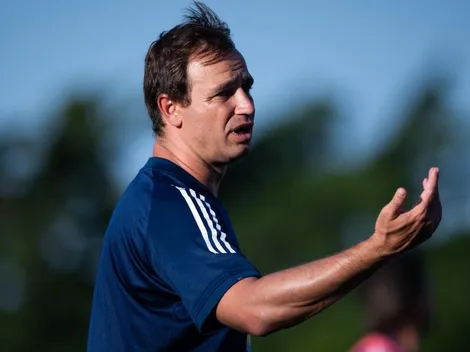 Conceição questiona documento e aciona Cruzeiro na Justiça; treinador alega