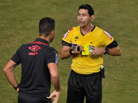 Árbitro explica expulsão de António Oliveira e irrita torcedores do Athletico