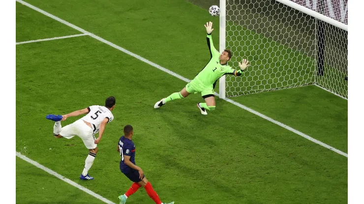 França sai na frente após gol contra da Alemanha. (Foto: Getty Images)